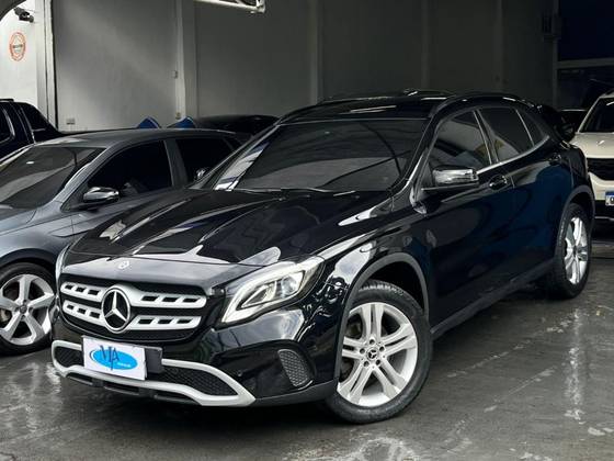 MERCEDES-BENZ GLA 200 1.6 CGI FLEX STYLE 7G-DCT MERCEDES-BENZ GLA 200 1.6 CGI FLEX STYLE 7G-DCT